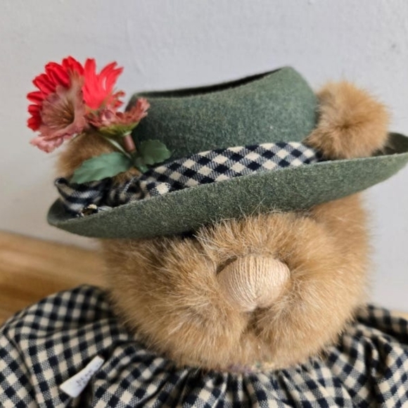 Vtg. Gund Bear Tails lady Ms. Teddy gingham dress, hat, 1985 - Picture 5 of 9